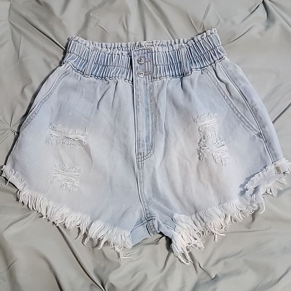 Distressed Light Wash Denim Shorts - Picture 2 of 7
